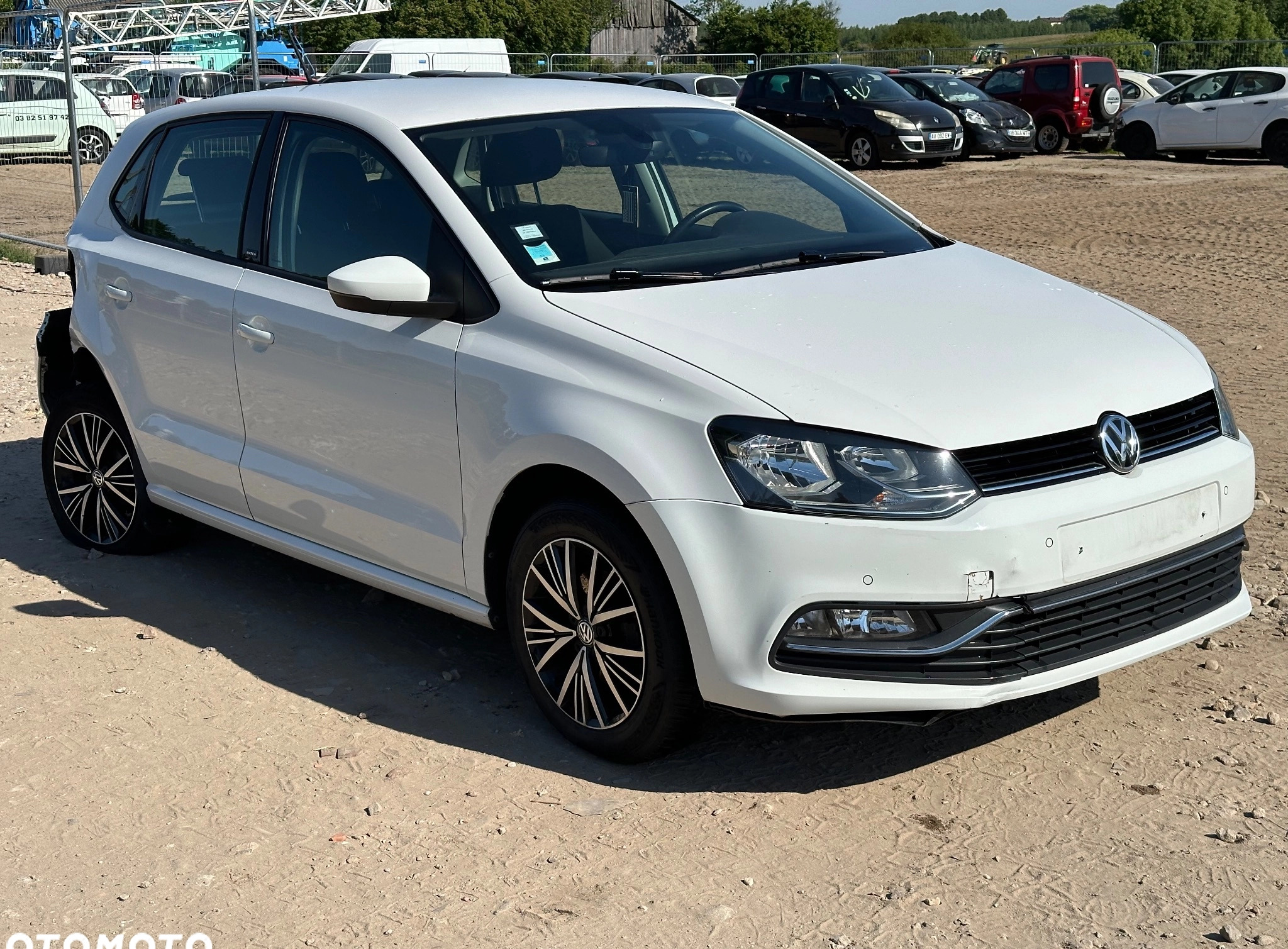 Volkswagen Polo cena 21000 przebieg: 101813, rok produkcji 2017 z Pruszków małe 137